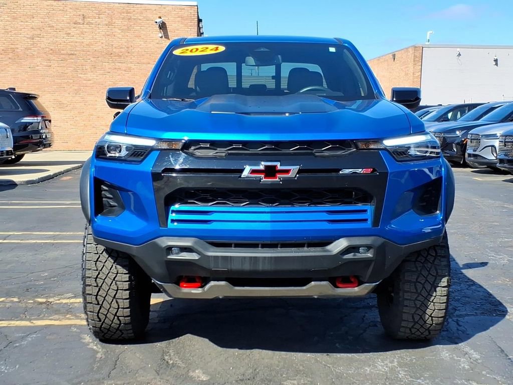 Used 2024 Chevrolet Colorado ZR2 w/ ZR2 Convenience Package III AWD/4WD image 2