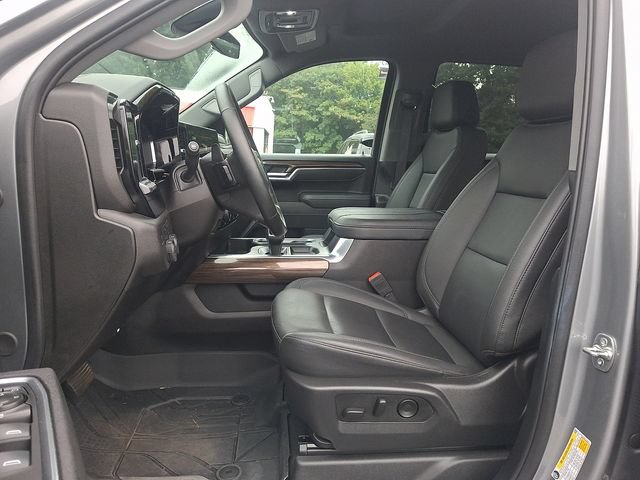 Used 2025 Chevrolet Silverado 1500 LT w/ Safety Package AWD/4WD image 13