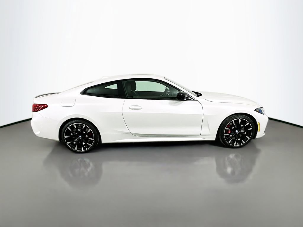 Used 2025 BMW 440i xDrive Coupe w/ Parking Assistance Package image 4