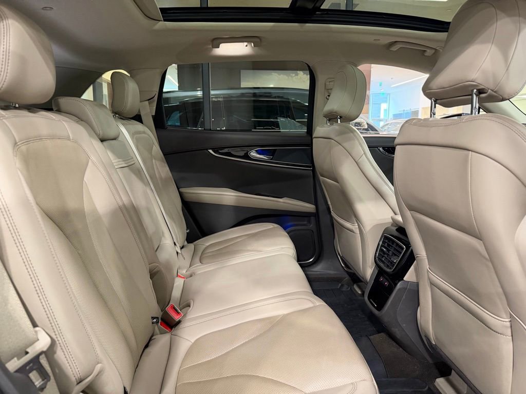 Used 2023 Lincoln Nautilus Reserve AWD/4WD image 25
