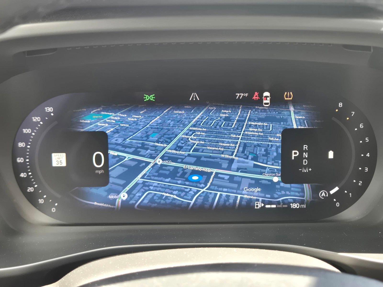 Certified 2025 Volvo XC40 B5 Plus AWD/4WD image 18