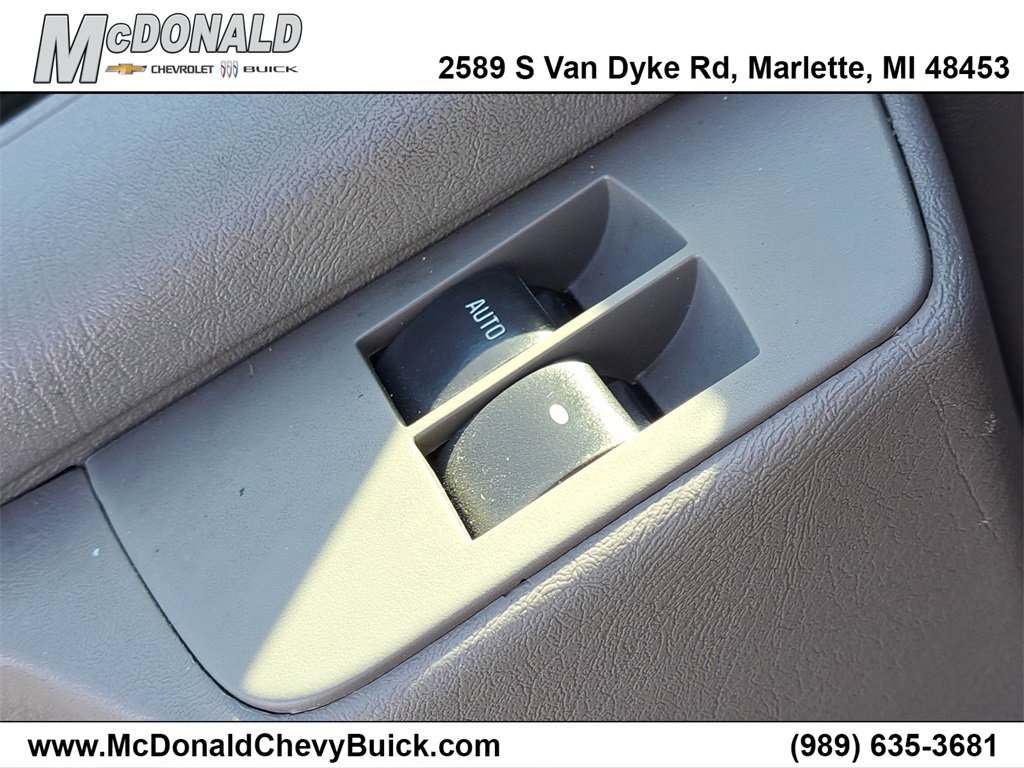 Used 2015 Chevrolet Express 2500 image 14