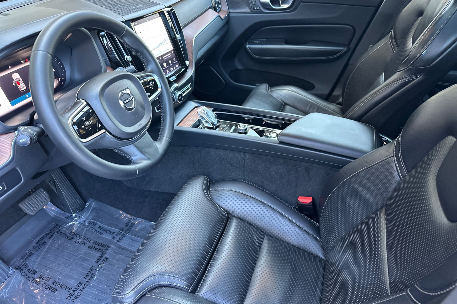Certified 2023 Volvo XC60 B5 Ultimate w/ Climate Package FWD image 10