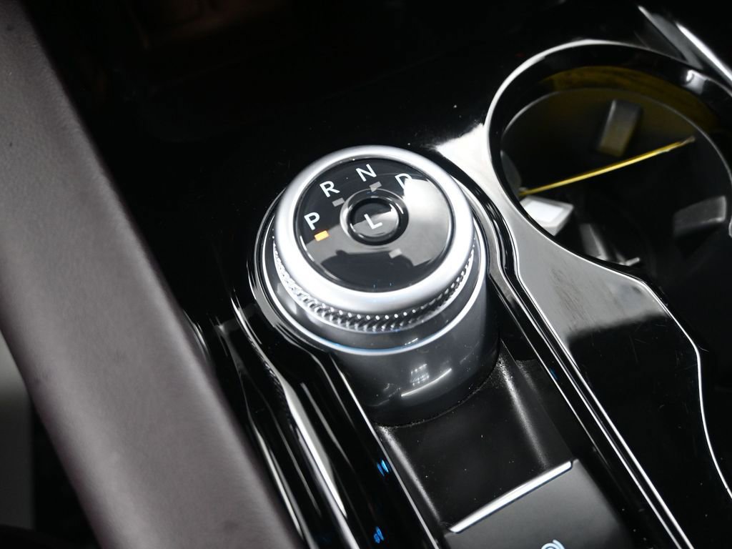 Used 2025 Ford Explorer Platinum w/ LUX Leather Package image 25