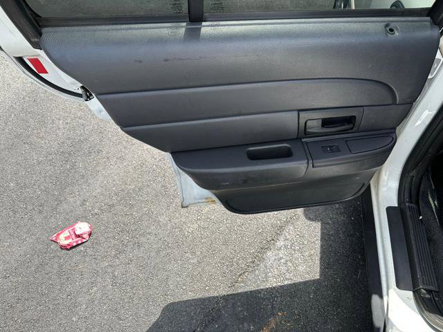 Used 2010 Ford Crown Victoria Police Interceptor image 7