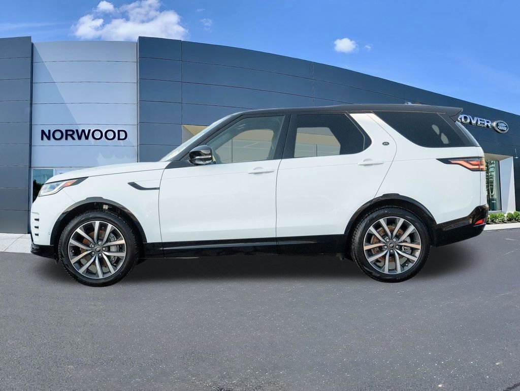 Used 2024 Land Rover Discovery Dynamic SE image 7