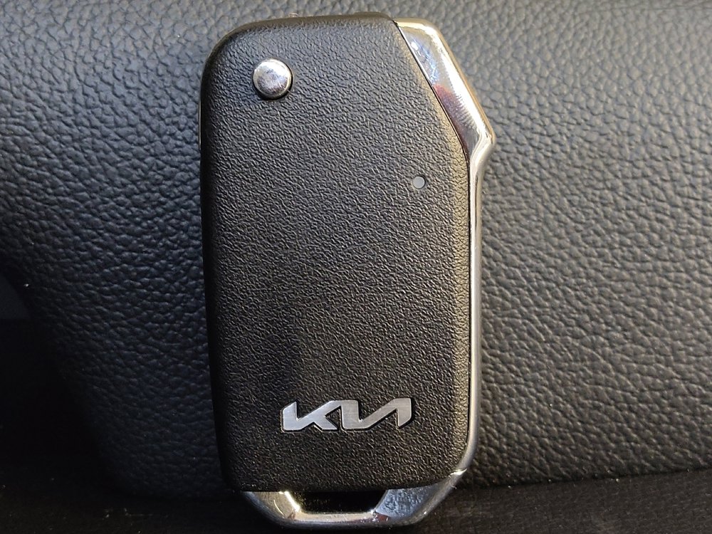 Used 2023 Kia Forte LXS w/ LXS Technology Package image 32