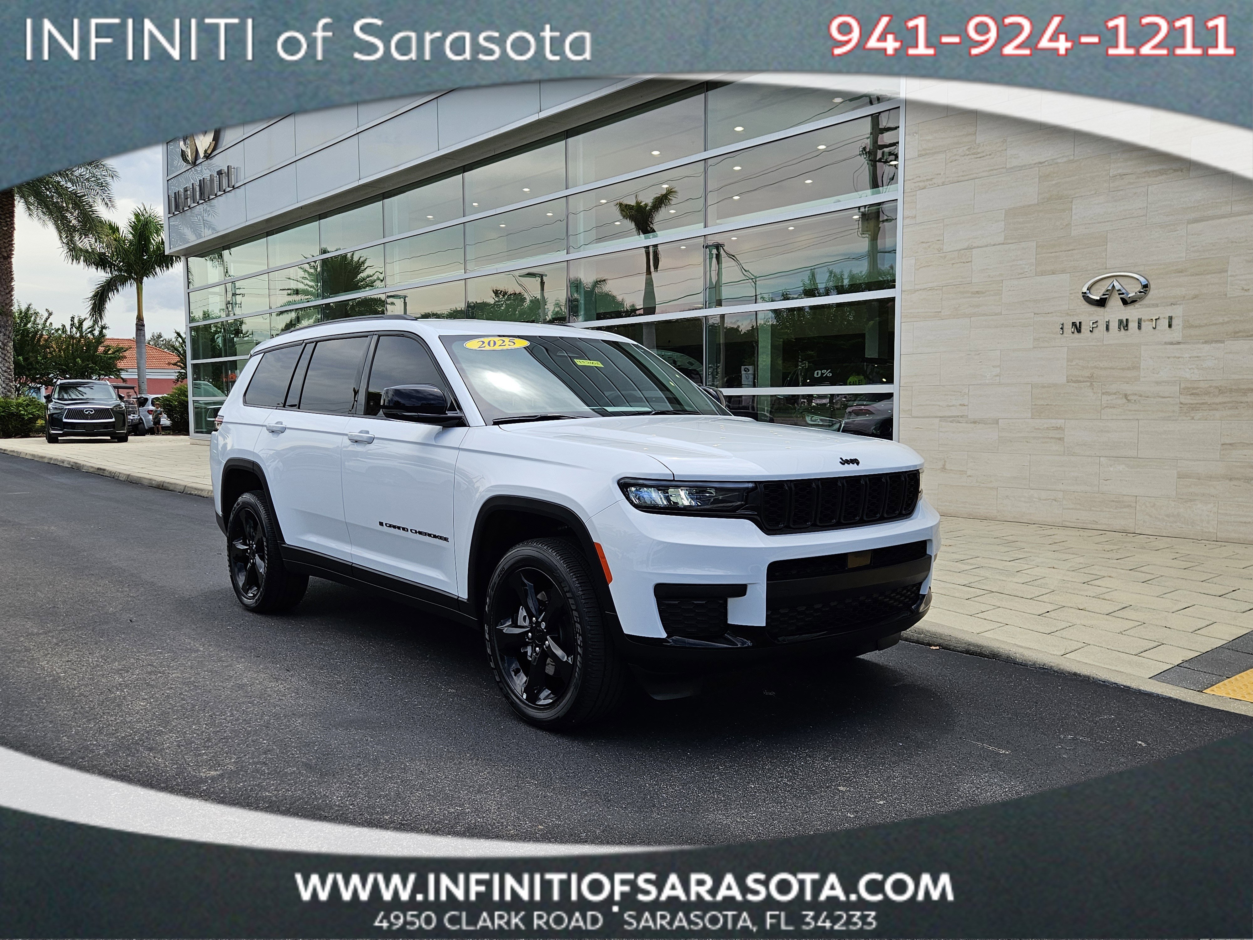 Used 2025 Jeep Grand Cherokee L Laredo