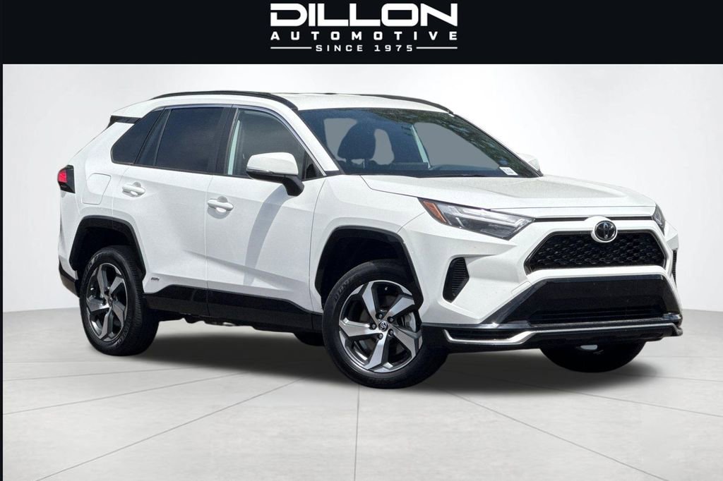 Used 2025 Toyota RAV4 SE