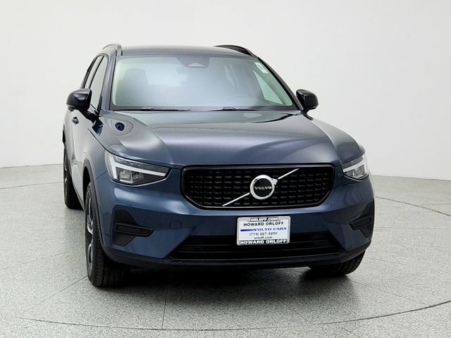 New 2026 Volvo XC40 B5 Core w/ Climate Package image 2