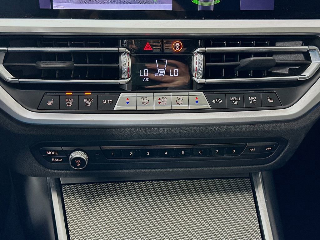 Used 2022 BMW 330e 330e iPerformance w/ M Sport Package image 16