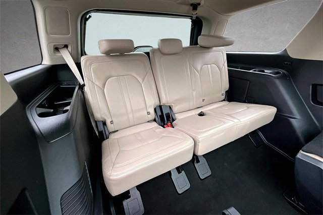 Used 2024 Ford Expedition Limited image 29