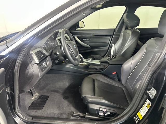 Used 2018 BMW 330i Gran Turismo xDrive image 11