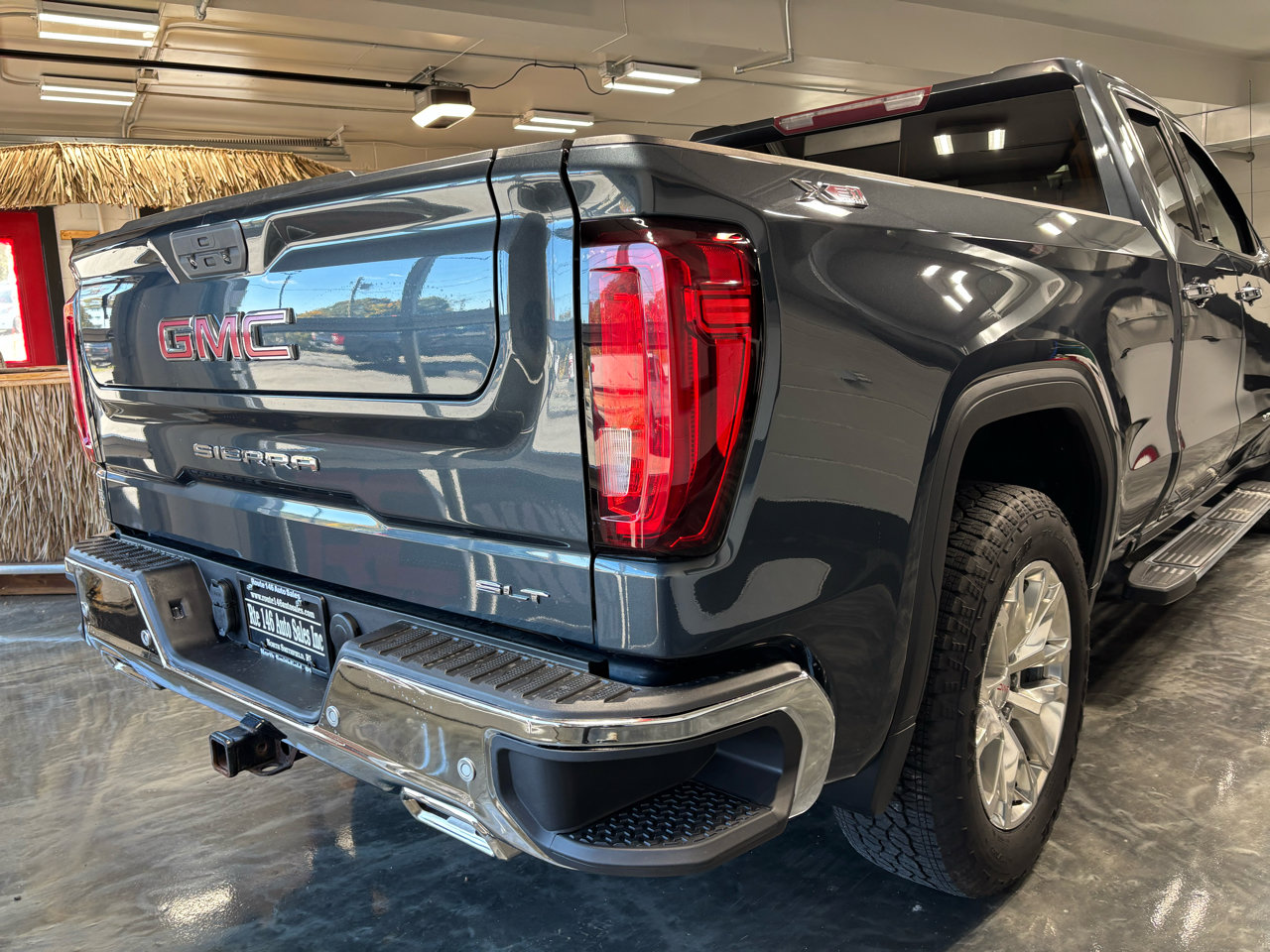 Used 2019 GMC Sierra 1500 SLT w/ SLT Premium Package image 13