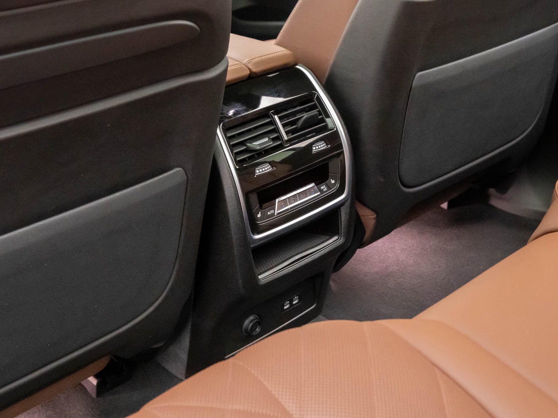 Certified 2025 BMW X7 xDrive40i image 18