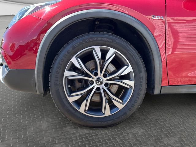 Used 2018 INFINITI QX30 AWD image 16