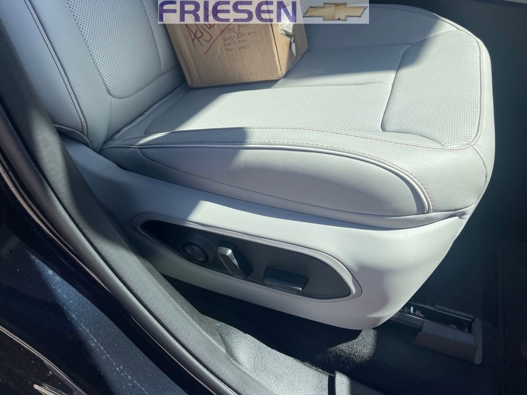 Used 2022 Jeep Grand Cherokee Overland image 39