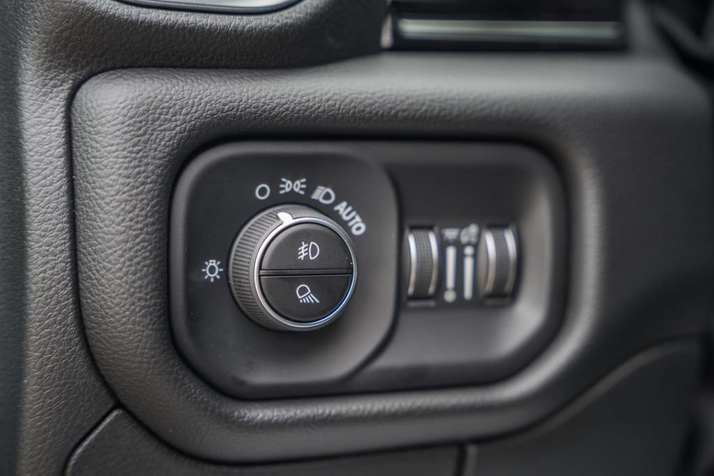 New 2026 RAM 1500 Laramie AWD/4WD image 49