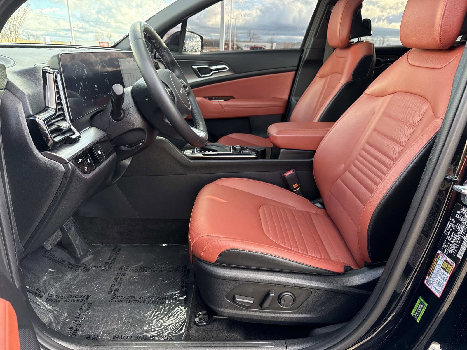 Used 2025 Kia Sportage SX image 23