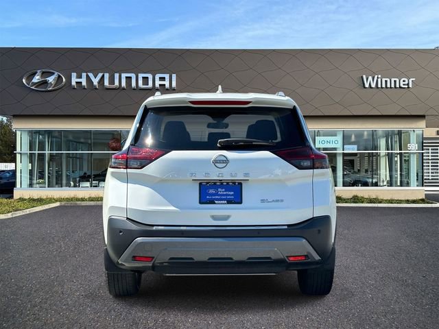 Used 2023 Nissan Rogue SL w/ SL Premium Package image 3