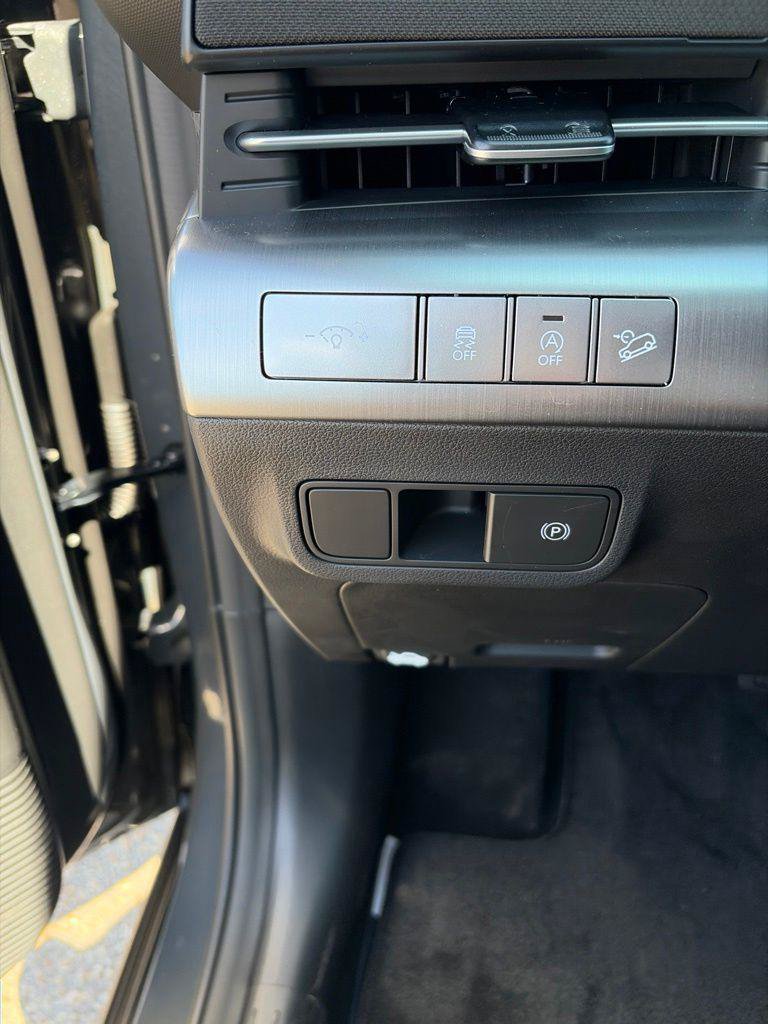New 2026 Hyundai Kona SE AWD/4WD image 13