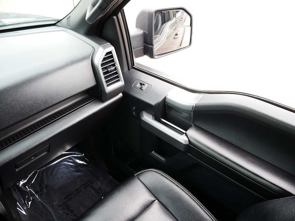 Used 2015 Ford F150 XLT w/ Equipment Group 302A Luxury AWD/4WD image 26