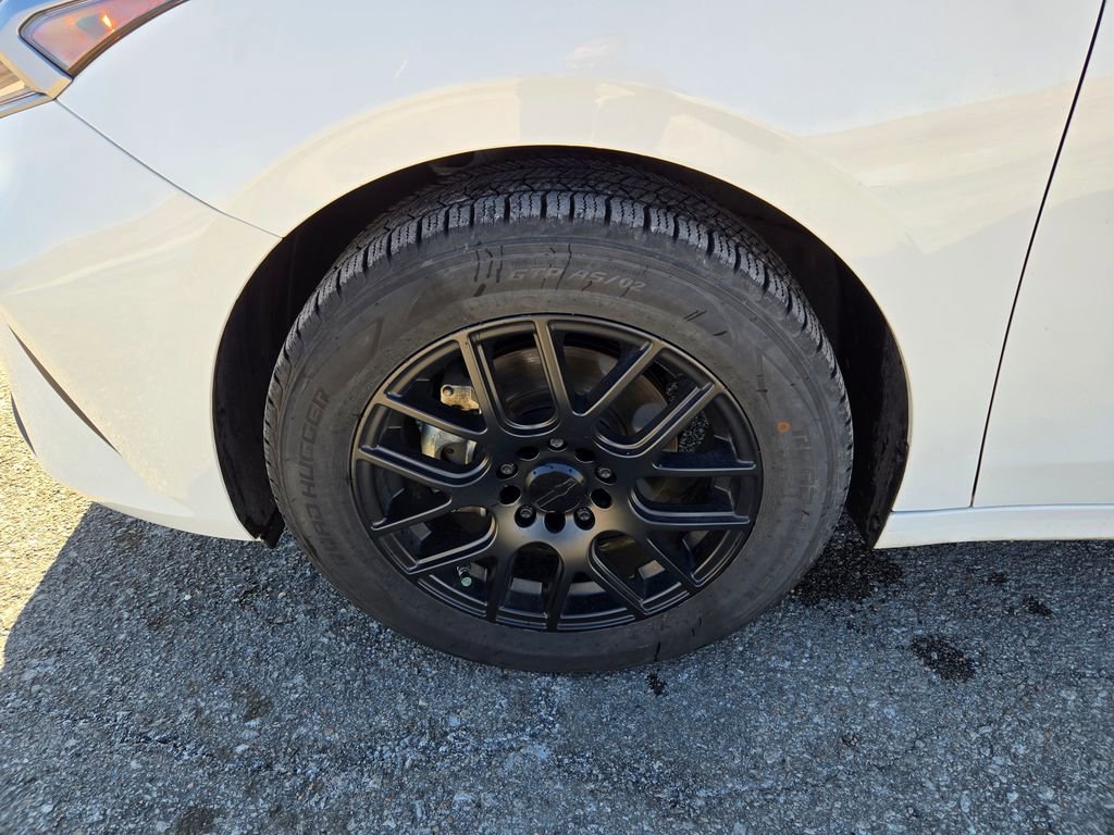 Used 2024 Kia Forte LX image 29