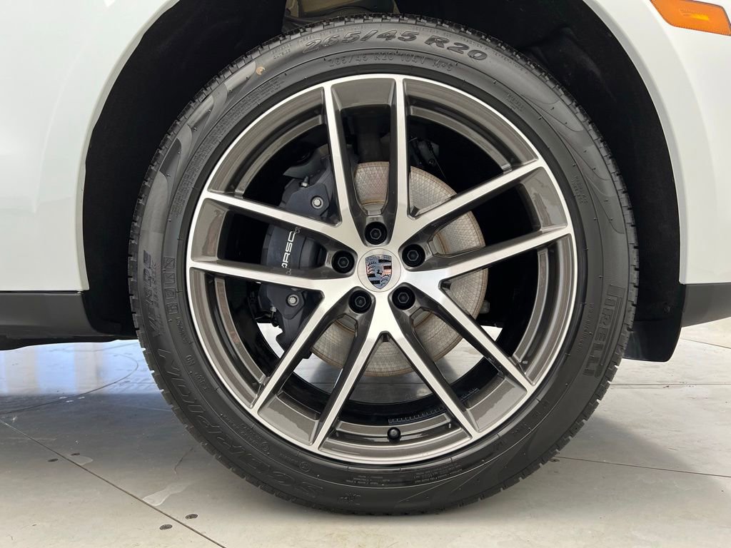 Used 2026 Porsche Macan Turbo AWD/4WD image 27