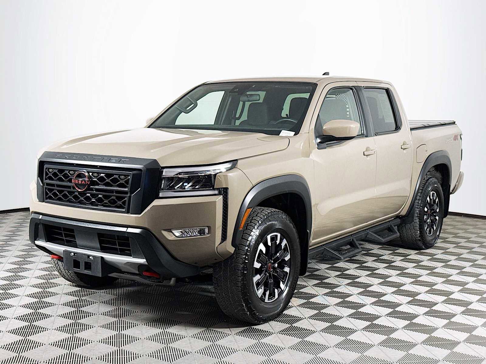 Used 2024 Nissan Frontier PRO-4X w/ Technology Package image 1