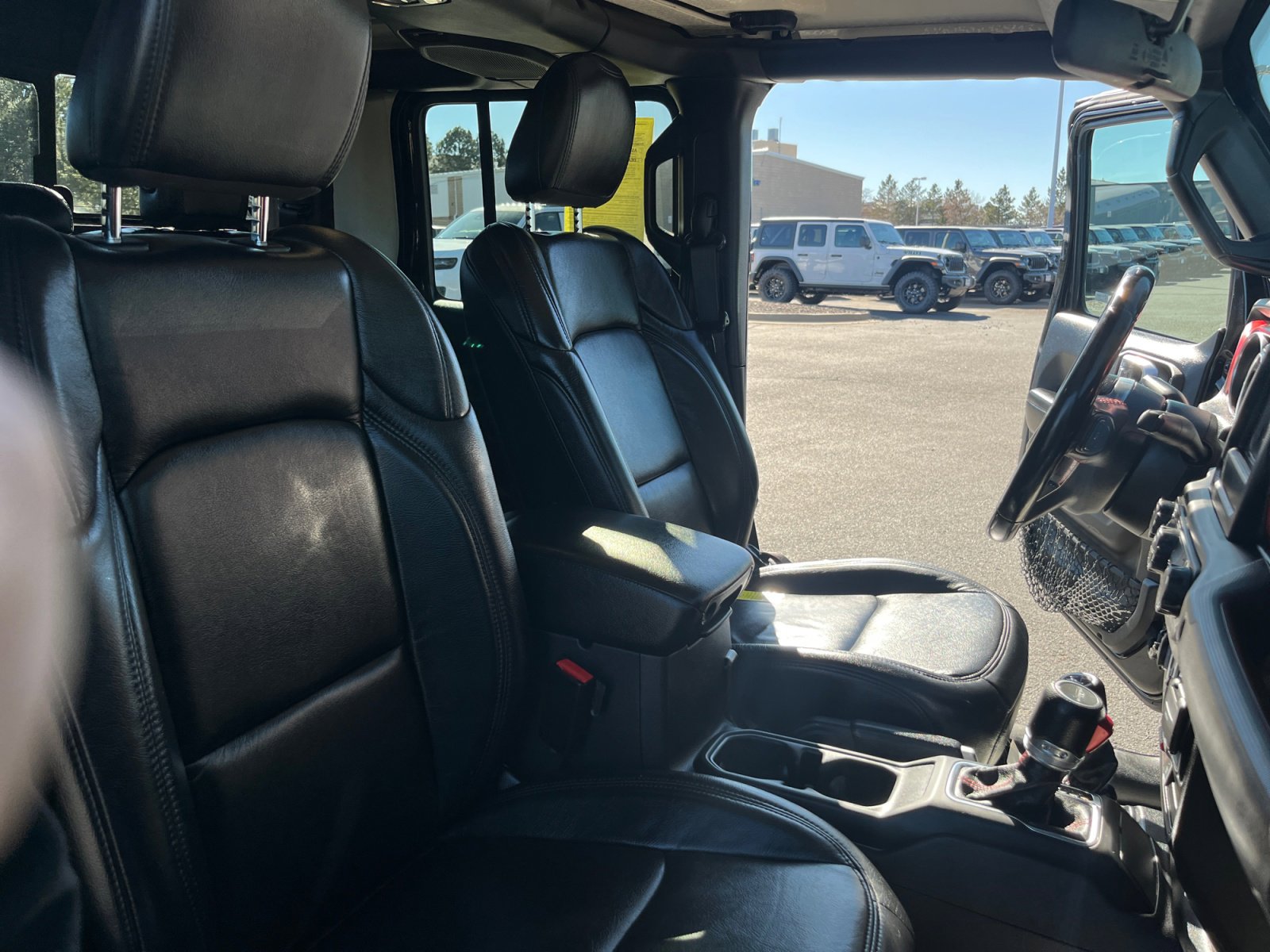 Used 2021 Jeep Gladiator Rubicon w/ Cold Weather Group image 19