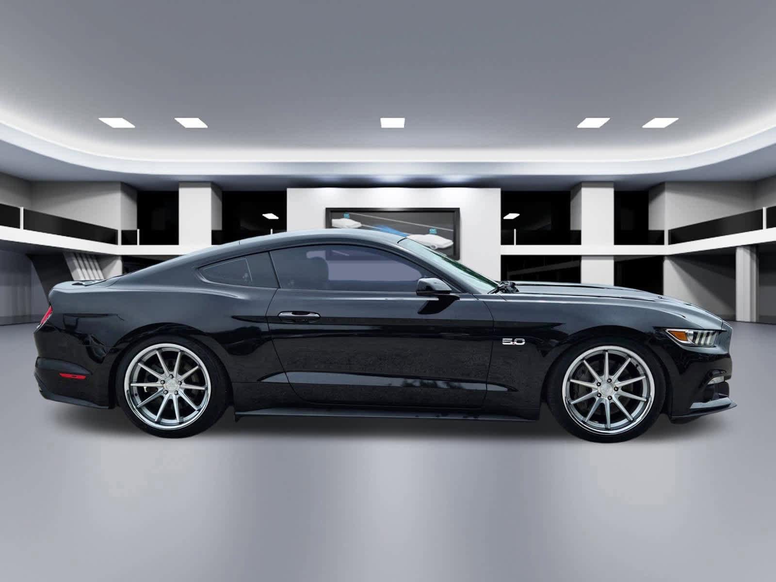 Used 2015 Ford Mustang GT Premium w/ Equipment Group 401A RWD image 4