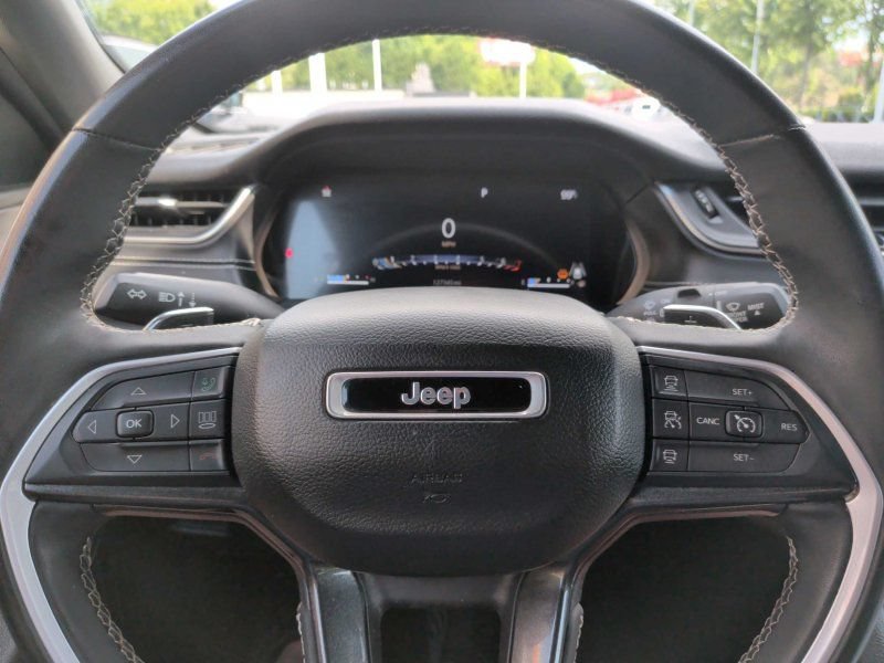 Used 2023 Jeep Grand Cherokee Altitude AWD/4WD image 14