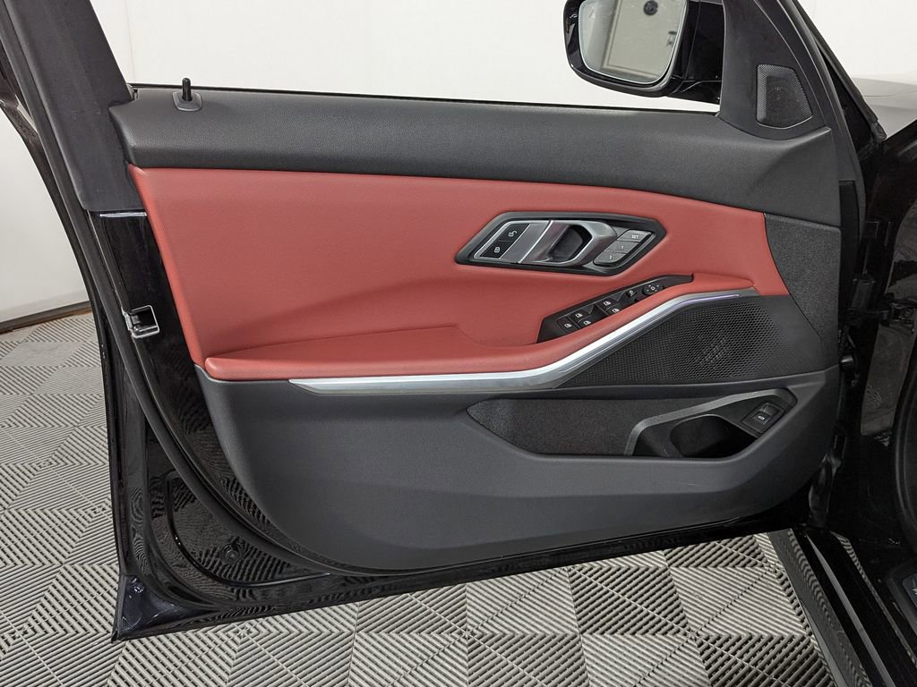 Certified 2022 BMW 330i xDrive Sedan w/ M Sport Package image 15