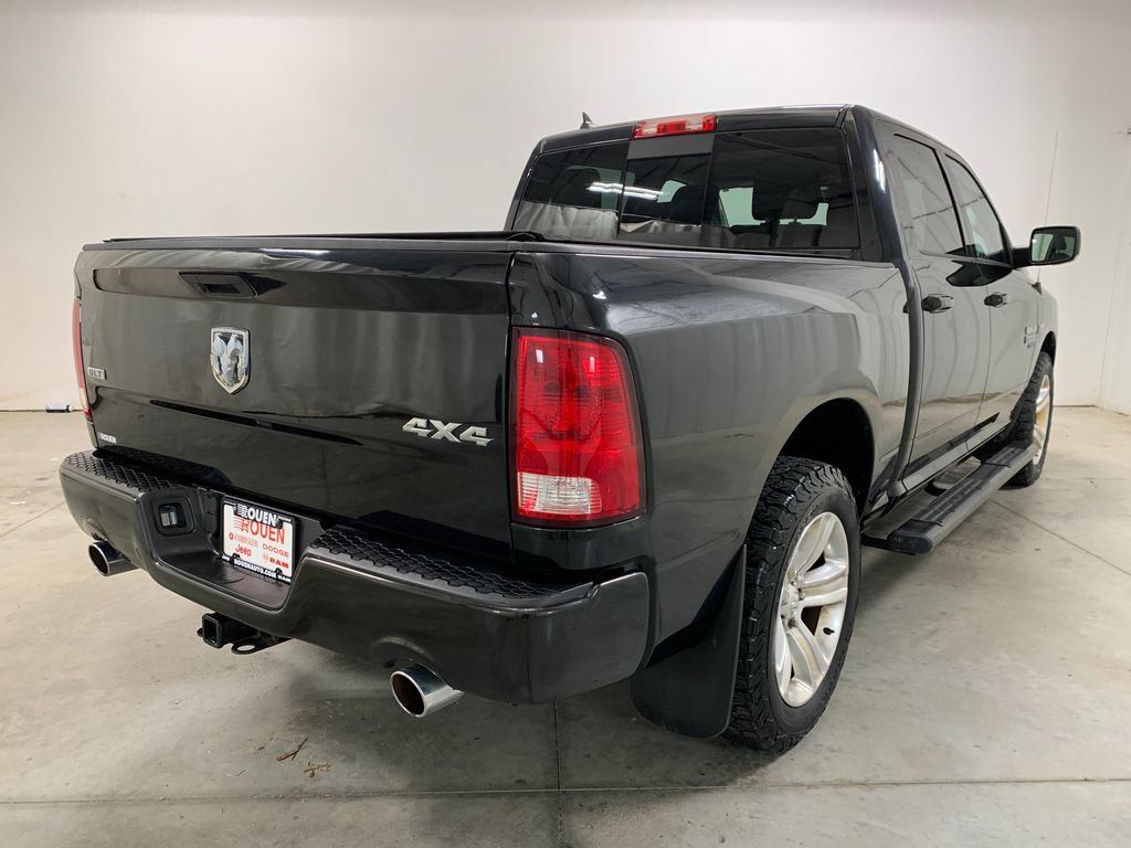 Used 2019 RAM 1500 Classic SLT w/ SLT Plus D←cor Group AWD/4WD image 9