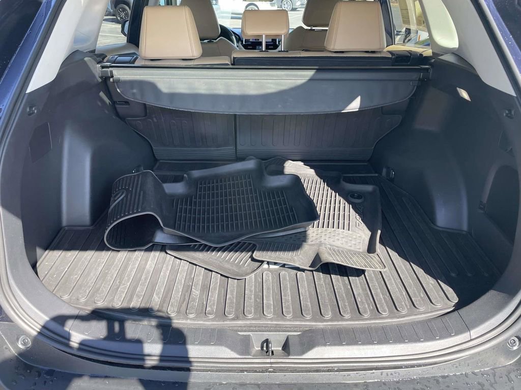 Used 2025 Toyota RAV4 XLE Premium FWD image 49