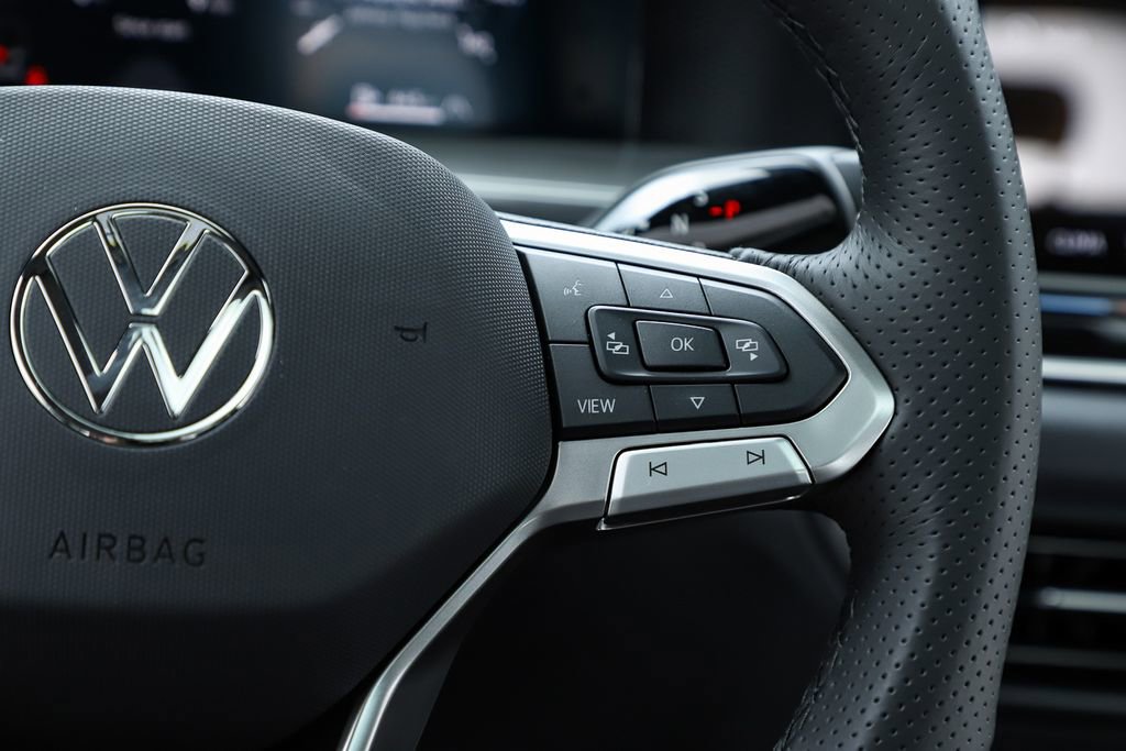 New 2026 Volkswagen Tiguan SE R-Line image 61