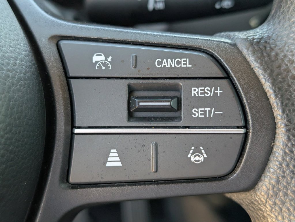 Used 2023 Honda HR-V LX image 25
