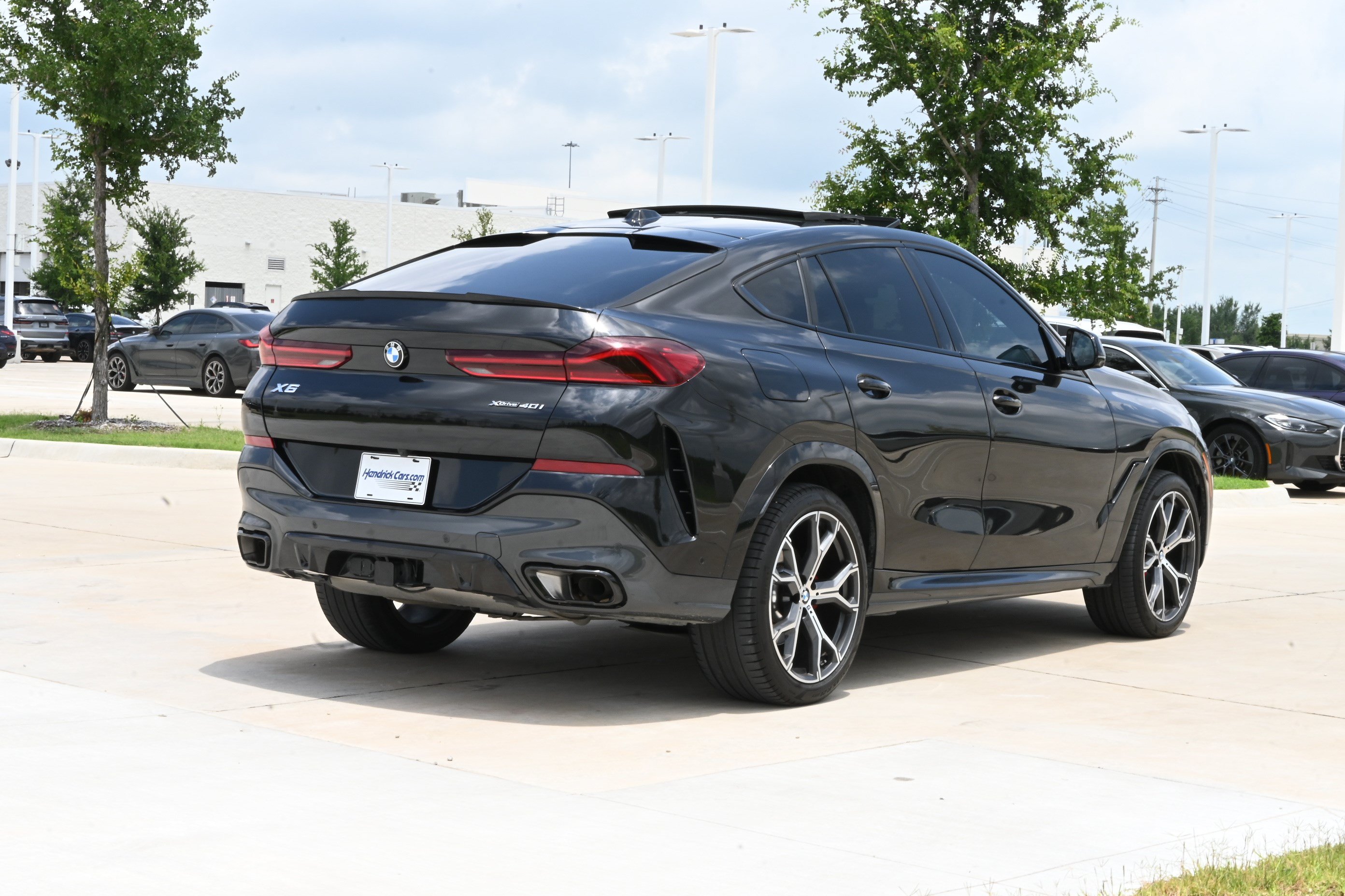 Certified 2025 BMW X6 xDrive40i w/ Executive Package AWD/4WD image 9