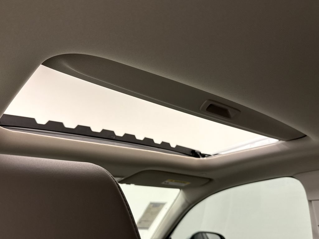 New 2027 Honda HR-V EX-L image 12