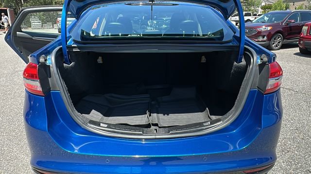 Certified 2017 Ford Fusion SE w/ Fusion SE Technology Package FWD image 18