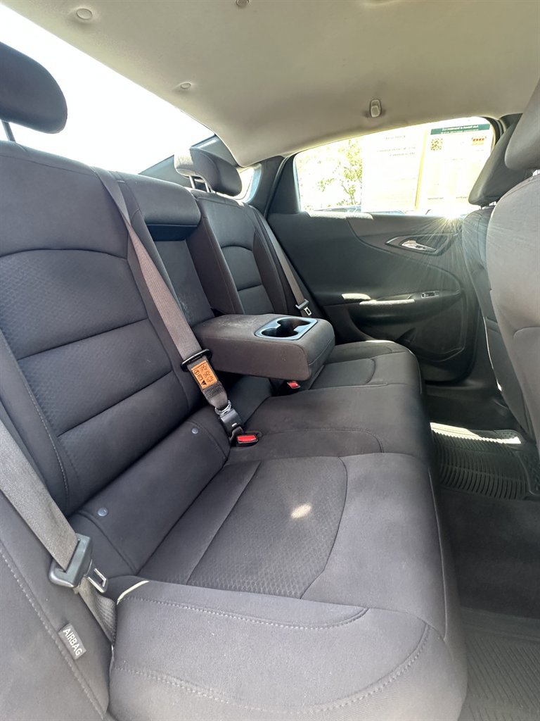 Used 2022 Chevrolet Malibu LT image 10