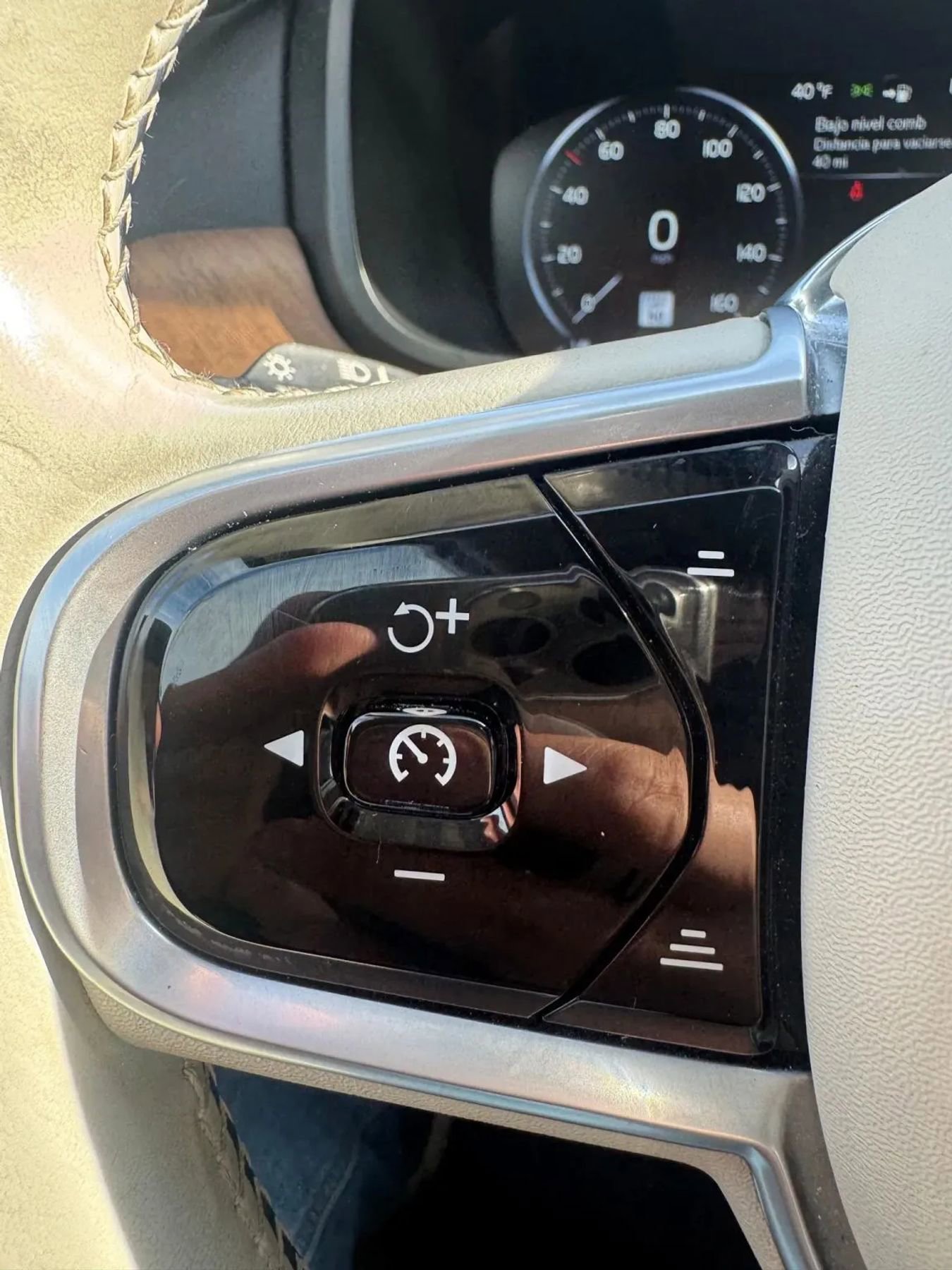 Used 2017 Volvo S90 T6 Inscription w/ Vision Package AWD/4WD image 16