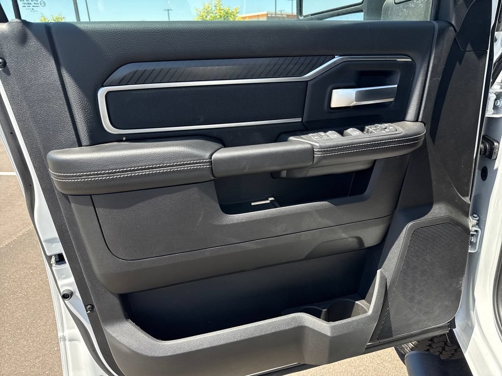 New 2026 RAM 2500 Big Horn AWD/4WD image 12