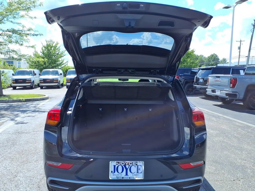 Certified 2024 Buick Encore GX Preferred w/ Comfort Package FWD image 12