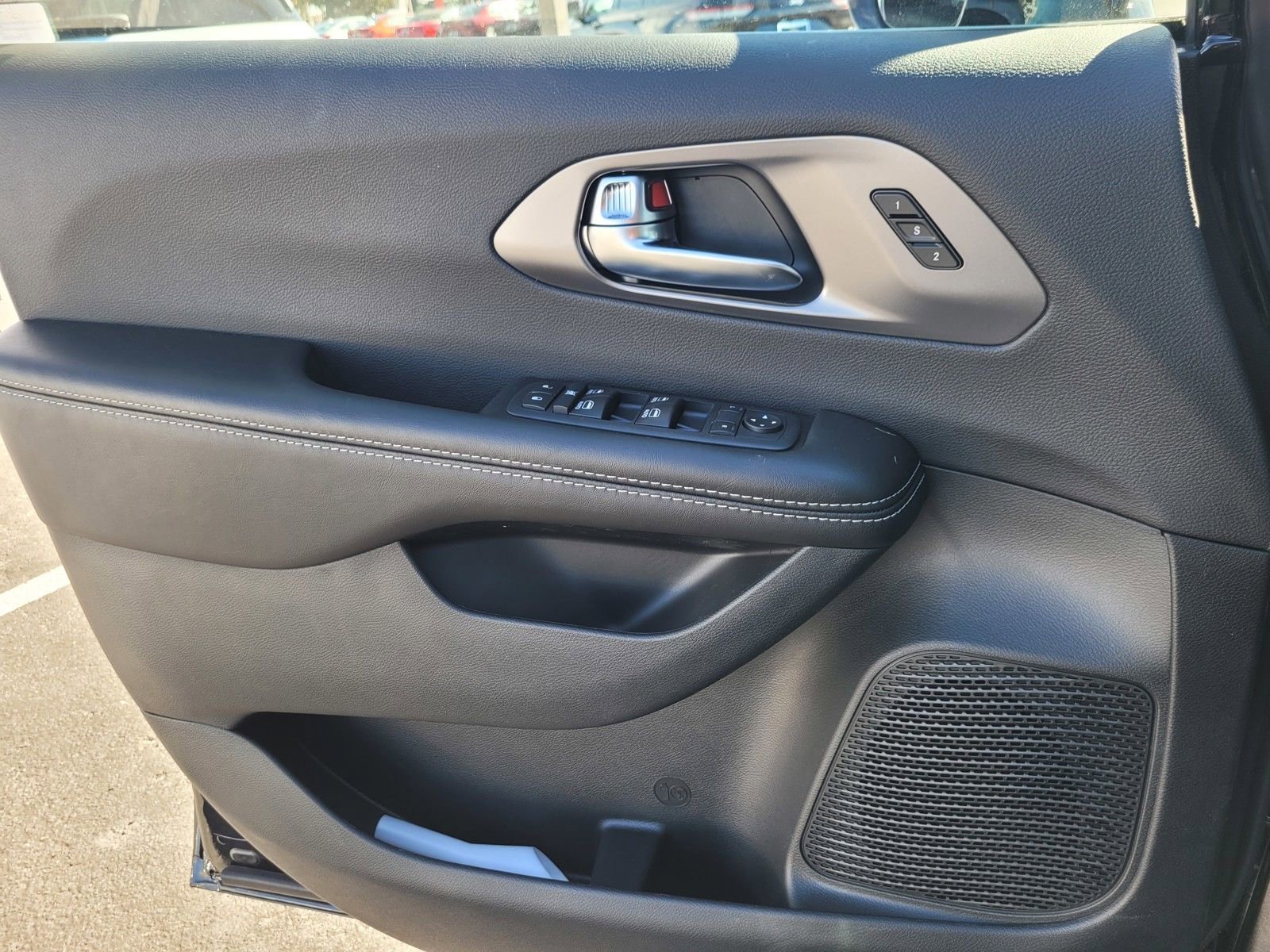 New 2026 Chrysler Pacifica Select image 25