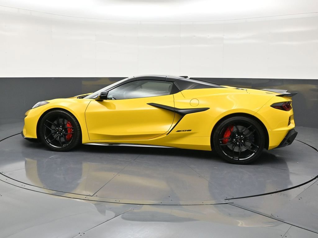 Used 2026 Chevrolet Corvette Z06 image 2