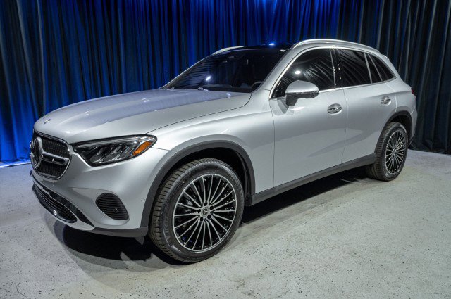 New 2026 Mercedes-Benz GLC 300 image 1