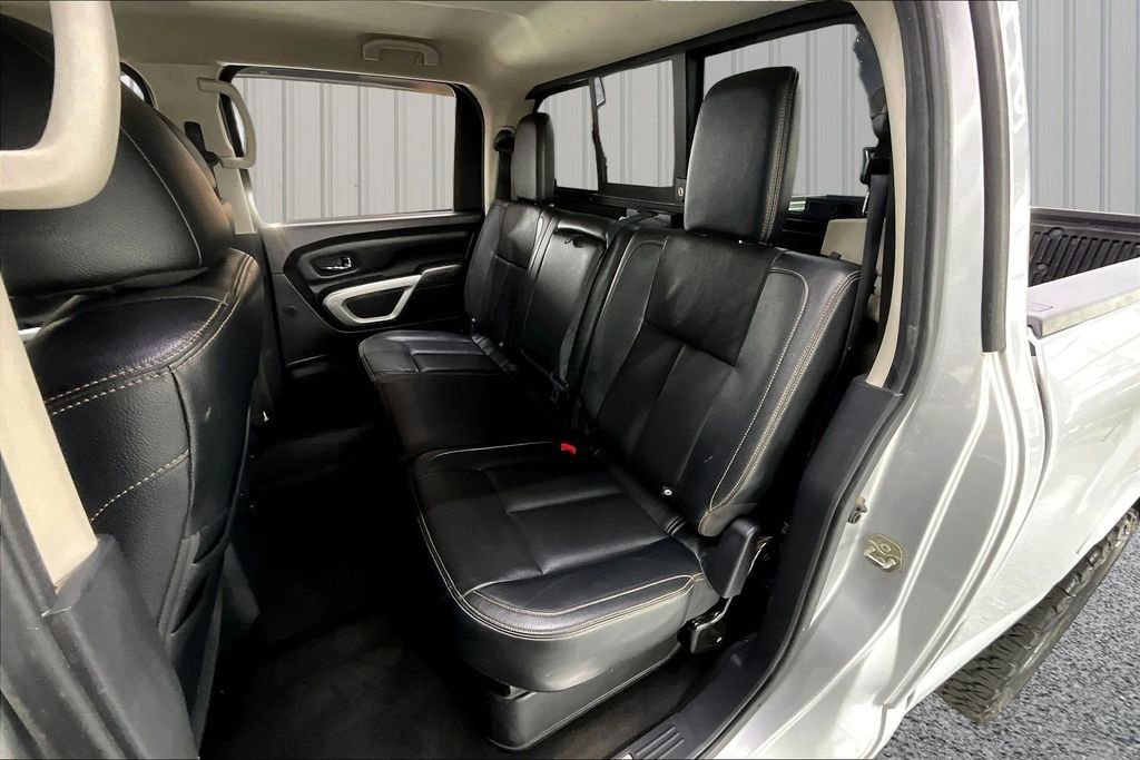 Used 2016 Nissan Titan PRO-4X AWD/4WD image 17