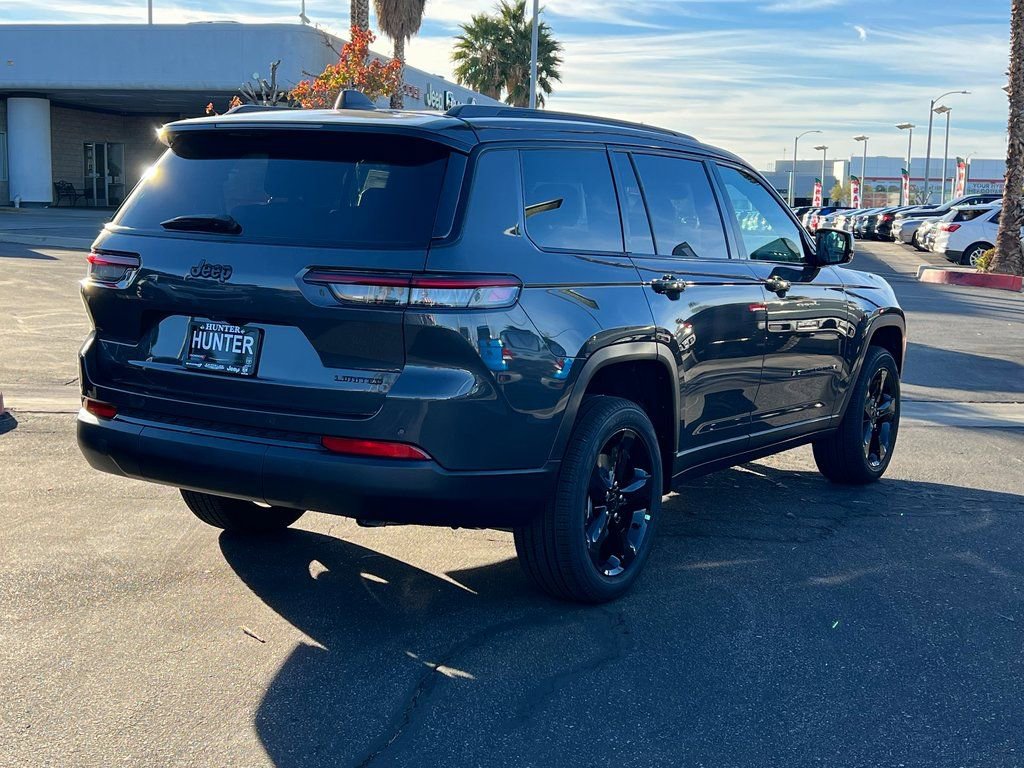 New 2025 Jeep Grand Cherokee L Limited w/ Black Appearance Package image 6
