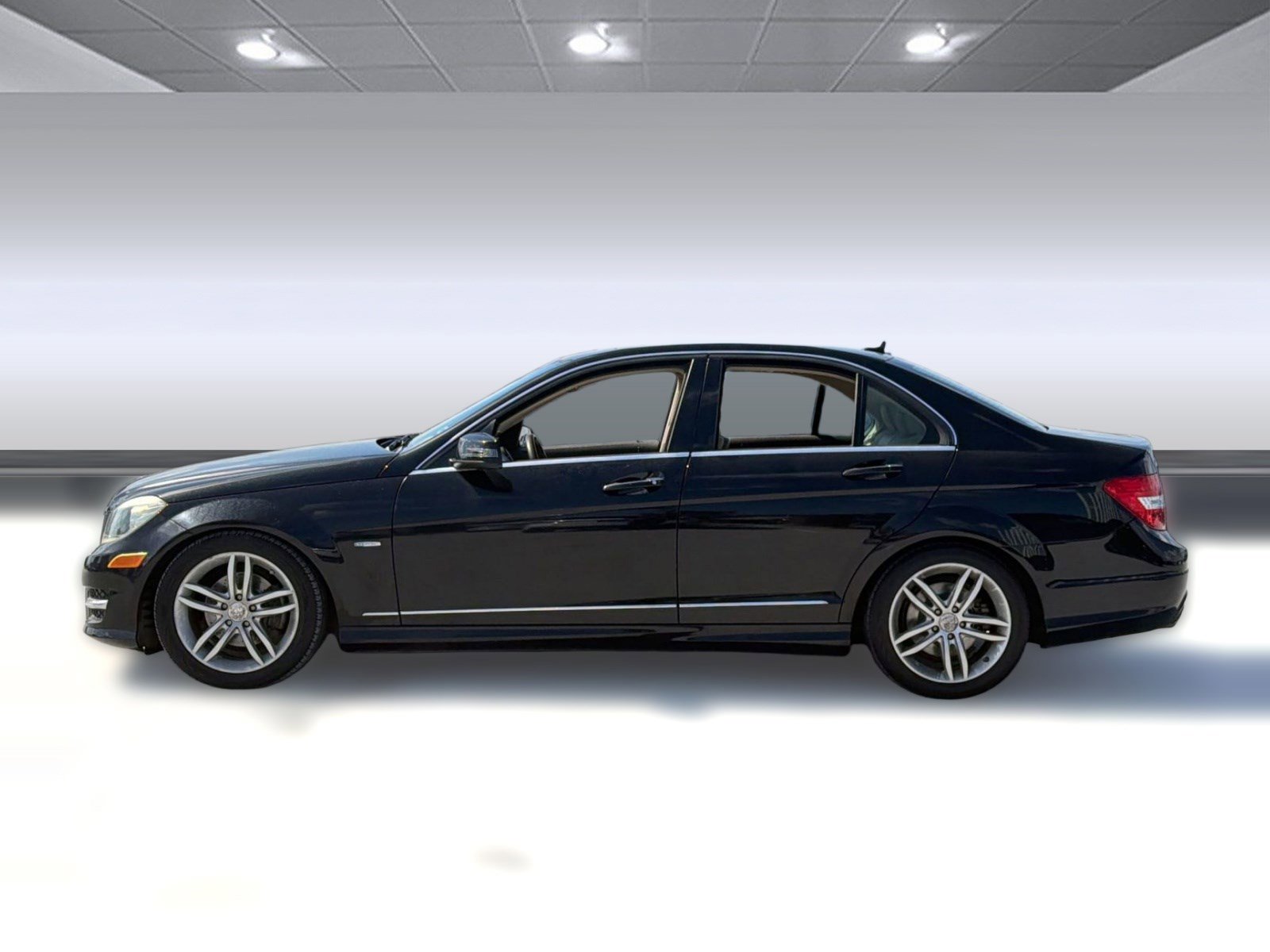 Used 2012 Mercedes-Benz C 250 Sedan image 2